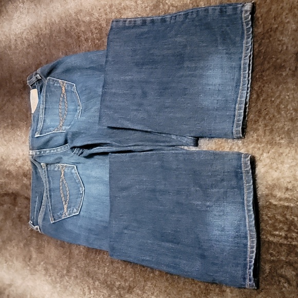 Abercrombie and Fitch flare jeans - Picture 6 of 7